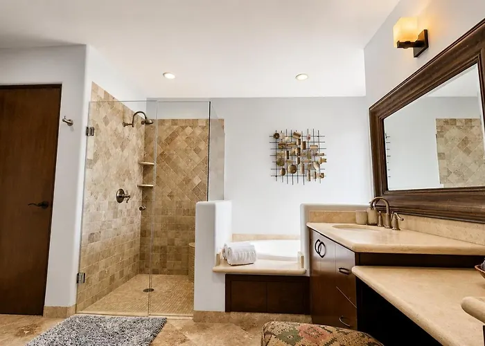 Luxury Pedregal Walk To Cabo Marina Apartment *