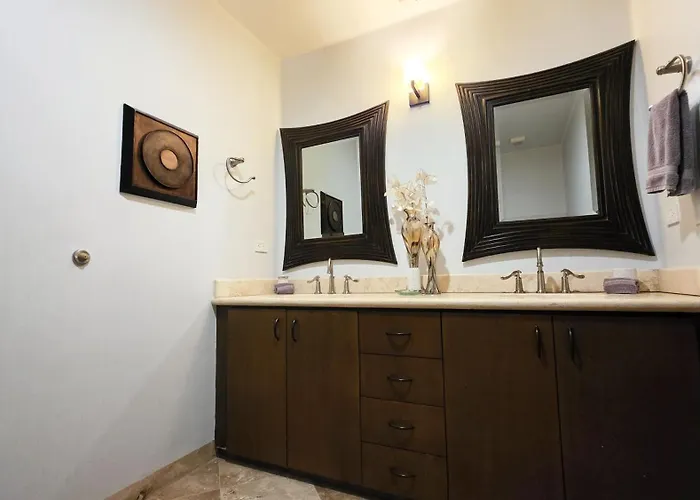Luxury Pedregal Walk To Cabo Marina Apartment *